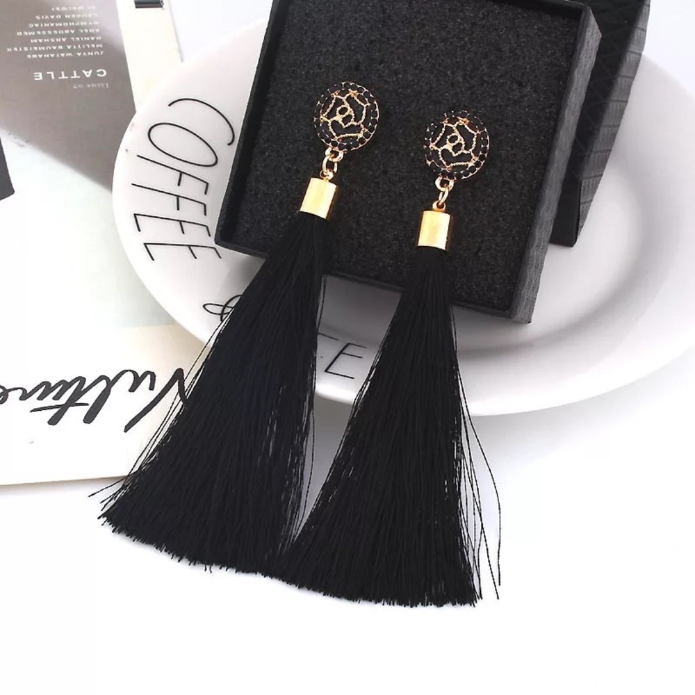 3/20  Metal flower long Fan Tassel Drop Earrings - Picture 2 of 2